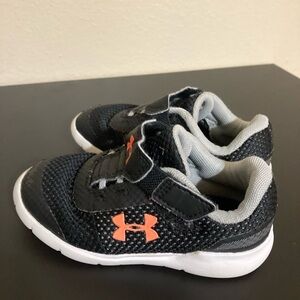 Underarmour Velcro toddler shoes